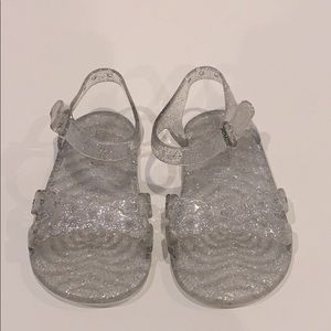 5 for $25 Old Navy Girl Sandal 12-18 months